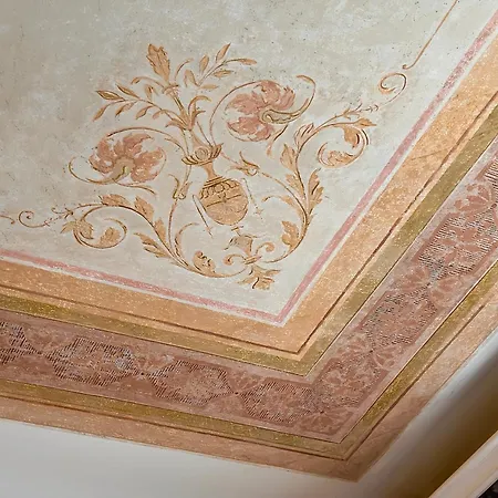 Gorup Palace Apartment *