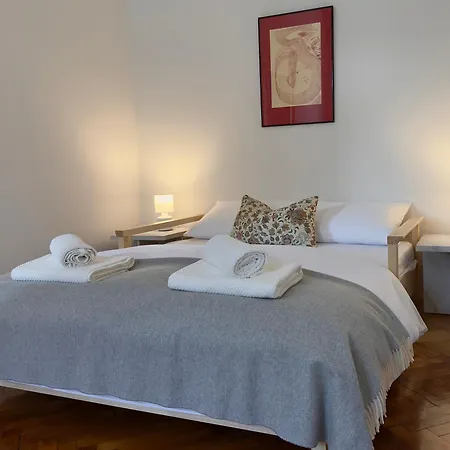 Gorup Palace Apartment *
